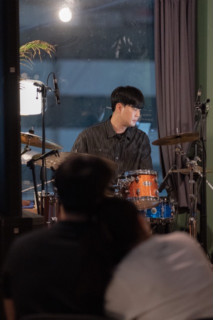 커플-드럼-연주자